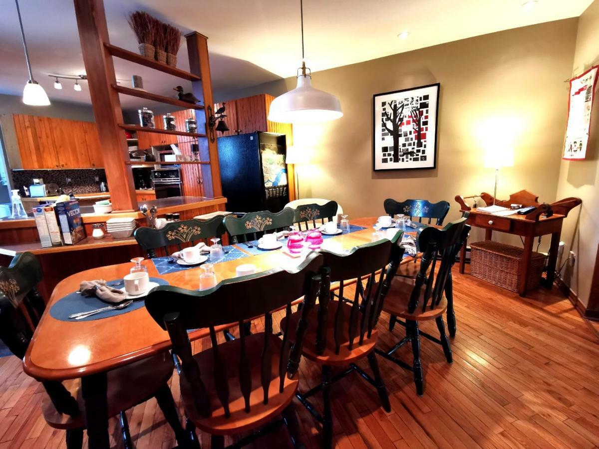 Accueil Chez Francois 4* Montréal